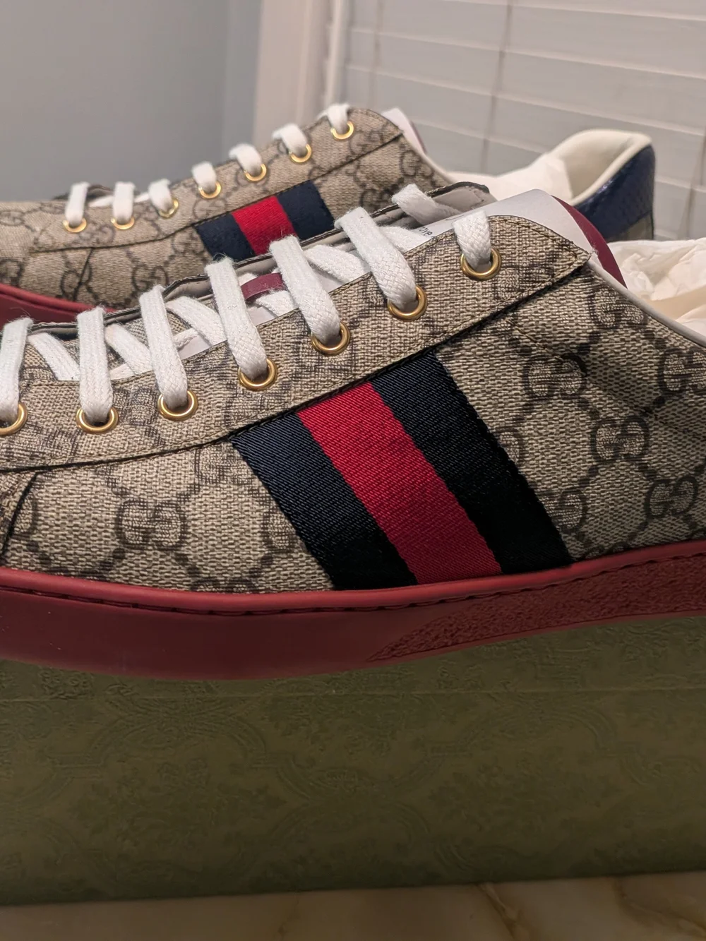 Gucci Men's GG Supreme Canvas Stripe Low-Top Sneakers - Beige/Red/Blue